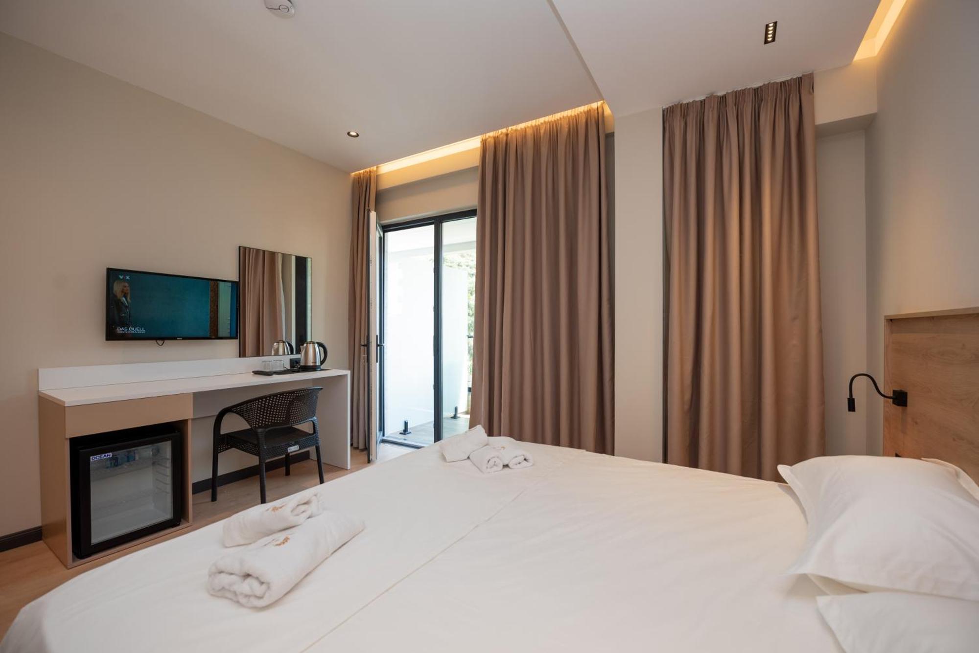 Calma Boutique Hotel Avlonya Dış mekan fotoğraf